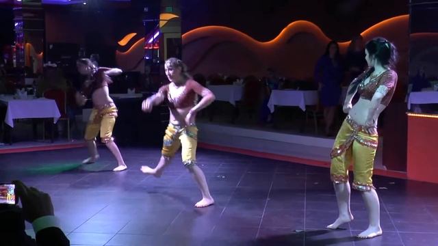 Шоу-группа "МАЛИБУ" / Chikni Chameli (From "Agneepath") Shreya Ghoshal / Choreo by Darya Lonskaya смотреть онлайн