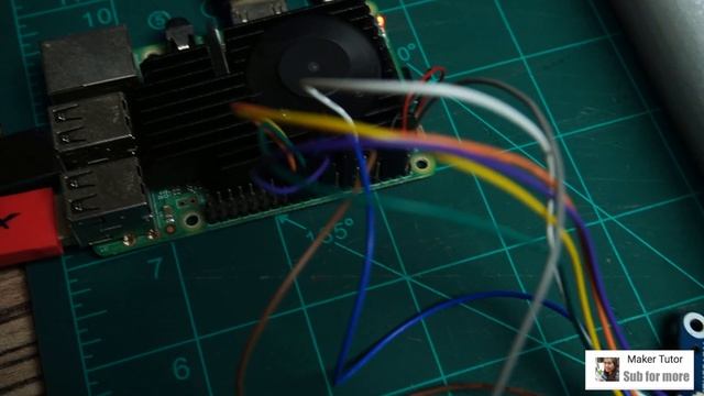 How to use an E-Paper (E-Ink) display with Raspberry pi 3 B+ / Raspberry pi zero w смотреть онлайн