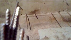 Как забить арматуру в стену