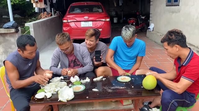 Thử Thách Bóc Bưởi Bằng Tay Và Ăn Theo Đội Đội Nào Sẽ Dành Chiến Thắng смотреть онлайн