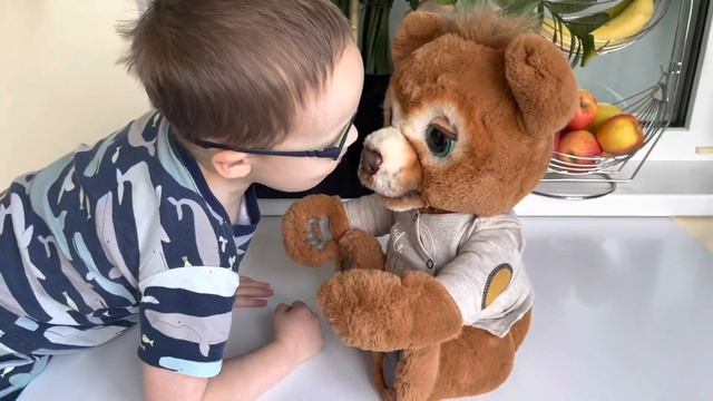 Медвежонок Cubby от Hasbro FurReal Friends. The curious bear. Интерактивный мишка. смотреть онлайн