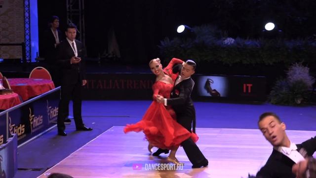 Winson Tam - Anastasia Novikova CAN | Viennese Waltz | WDSF GrandSlam Standard - Rimini 2019 смотреть онлайн