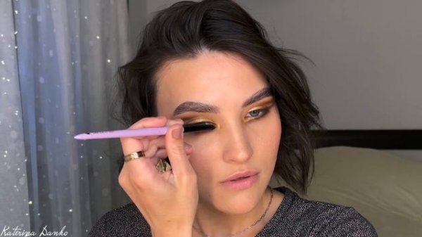 HUDA BEAUTY и те самые Brown Obsessions Kit. Первые впечатления. Стоит ли оно того?