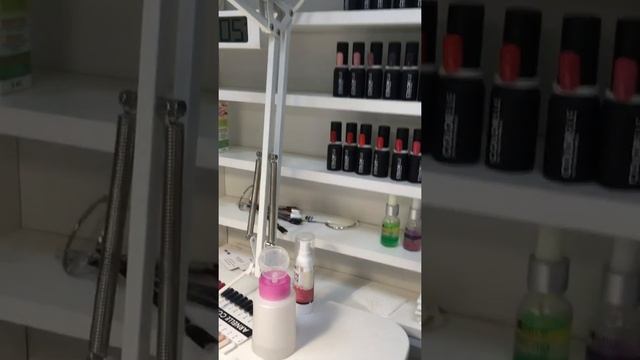 Рабочее место мастера маникюра / Стол мастера маникюра / Кабинет мастера маникюра смотреть онлайн