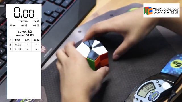 Cyoubx Challenged Me to Solve the Square-1 Upside Down... смотреть онлайн