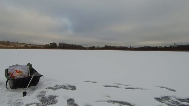 С ПОДВОДНОЙ ВИДЕОКАМЕРОЙ. Первая зимняя рыбалка смотреть онлайн