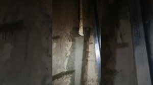 инсталляция в угол между двумя стен.
