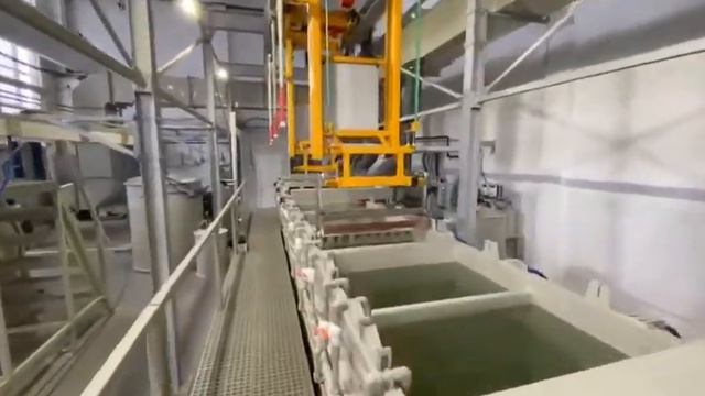 Работа автоматизированной гальванической линии