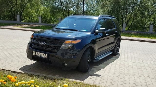 Ford Explorer V Sport #1