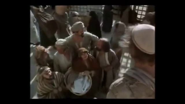 He's making it up as he goes along - Monty Python - Life of Brian смотреть онлайн