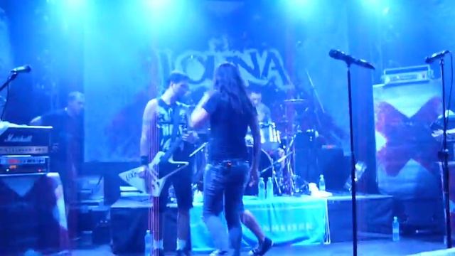 LOUNA поливание водичкой и сломался бас смотреть онлайн