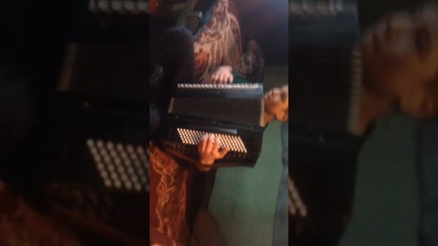 Пацан 16 лет на баяне смотреть онлайн