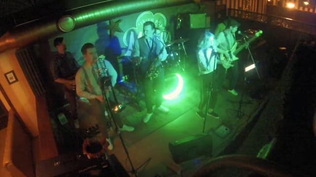 Headline live in Molly Pab (Magnitogorsk) смотреть онлайн