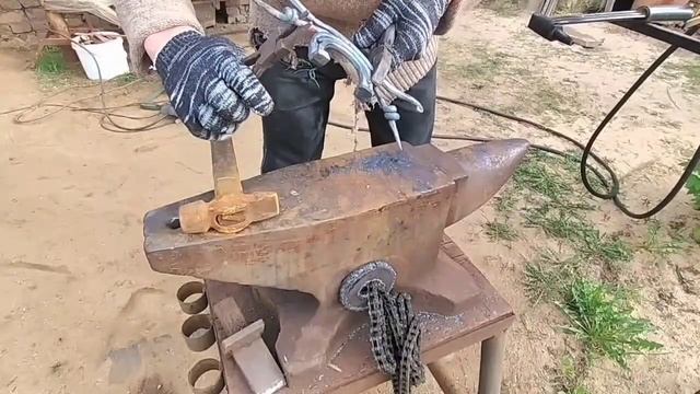 Кованая вешалка для полотенец . смотреть онлайн