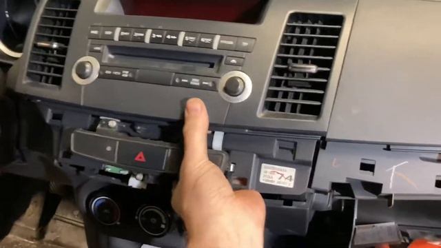 Mitsubishi Lancer 10 (x) как снять штатную магнитолу + магнитола Android смотреть онлайн