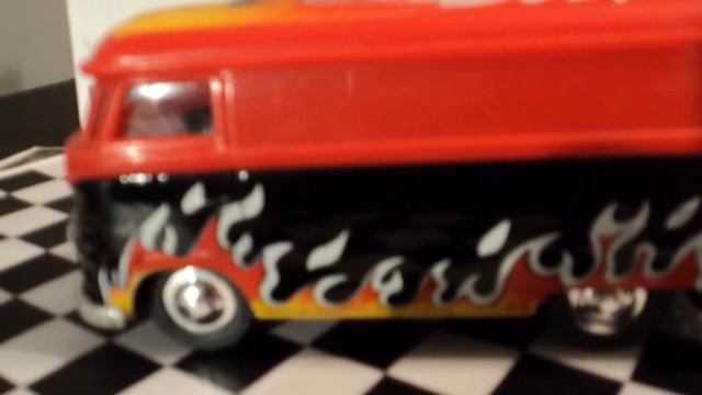 1960 VW Bus Volkswagen (Microbus) 1/32 смотреть онлайн