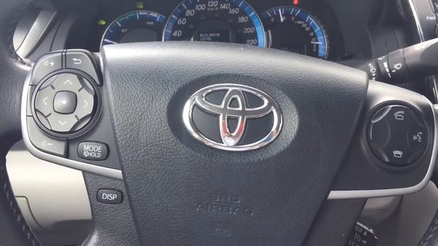 2013 Toyota Camry Hybrid смотреть онлайн