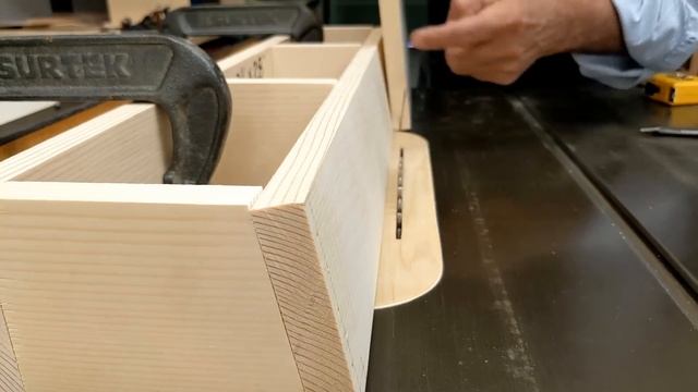 Como hacer tablero sin inclinar el disco en sierra de mesa смотреть онлайн