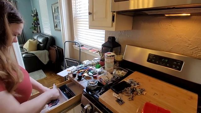 Massive Kitchen Declutter | Getting Stuff Done | Decluttering My Life смотреть онлайн