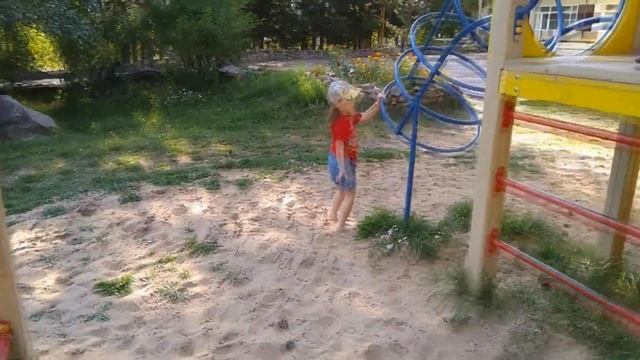 детские площадки!!! прогулка босиком!!! смотреть онлайн