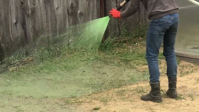 Гидропосев газона.