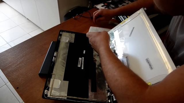 Замена матрицы ноутбука Lenovo G580 (20150) смотреть онлайн
