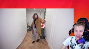 ВЛАД А4 Экстремальные ПРЯТКИ от ЗОМБИ Челлендж ! РЕАКЦИЯ НА ВЛАДА А4