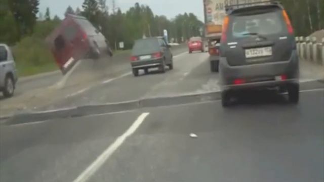 За рулем водитель-каскадер смотреть онлайн