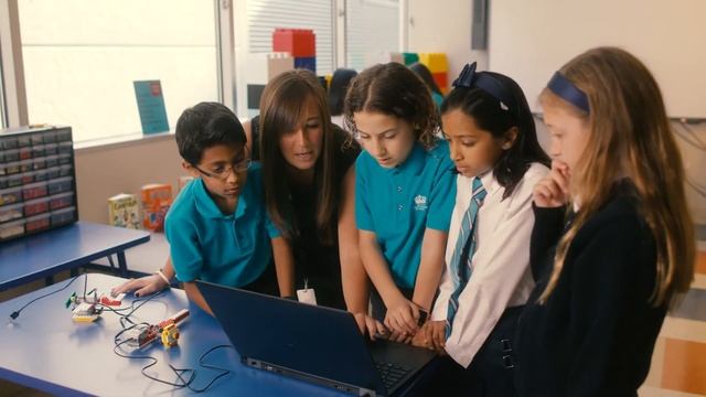 Welcome to British International School of Chicago, Lincoln Park! смотреть онлайн