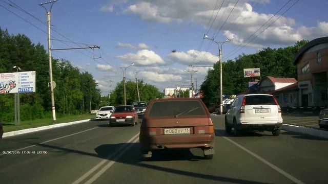 Е063АУ - проезд на красный и поворот под знак 3.18.1