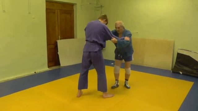 Задняя подножка - техника выполнения смотреть онлайн