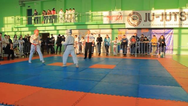 Серегин Артем(Биробиджан, красный пояс)- Горбунов Семен(Смидович, синий пояс)