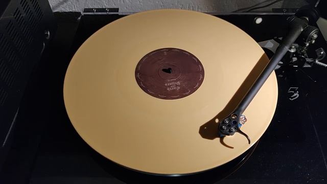 Earth And Pillars – Earth II on 12" Yellow Vinyl Full Recording смотреть онлайн