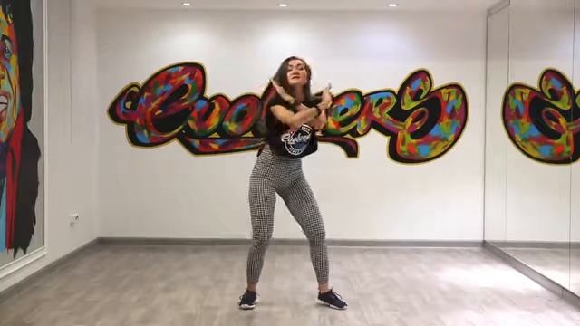 Как танцевать Dancehall | Видео-урок: New Rave | Валерия Боргоякова смотреть онлайн