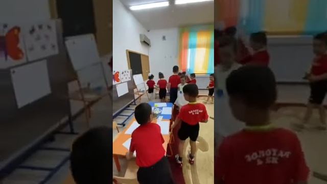 Тема:Разноцветные бабочки Старшая группа: “Золотая рыбка” смотреть онлайн