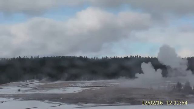December 2, 2016 Upper Geyser Basin Daytime Streaming Camera Captures смотреть онлайн