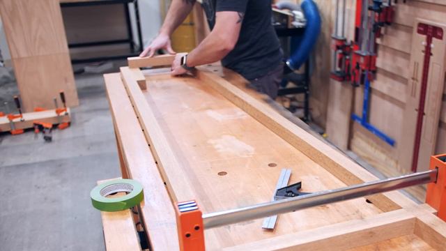 Building a modern LEANING Bookshelf w/ Ebonized Oak // How To - Woodworking смотреть онлайн