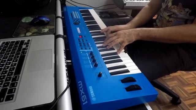 YAMAHA MX61 VERSION 2 - Checking the Sound смотреть онлайн
