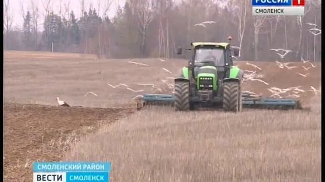 Смоленские аграрии вывели технику в поле на две недели раньше срока смотреть онлайн