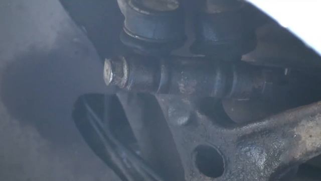 VW Passat B5.5 Audi, Seized Front Suspension pinch bolt removal in real time смотреть онлайн