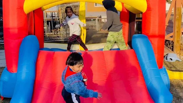 LITTLE TIKES BOUNCY CASTLE |kids jump bouncy castle |DORA BOUNCY TRAMPOLINE |igorot kids tv смотреть онлайн