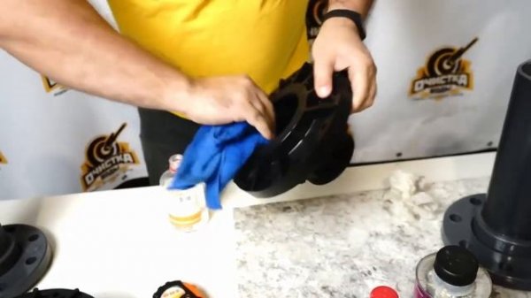 Как клеить ПВХ трубы Используем клей Tangit PVC U и обезжириватель