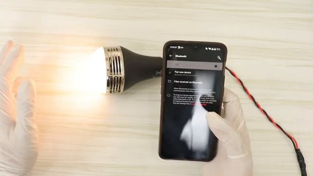Hindi || LED Bulb with Bluetooth Speaker? | Halonix B22 9-Watt LED Speaker Bulb смотреть онлайн