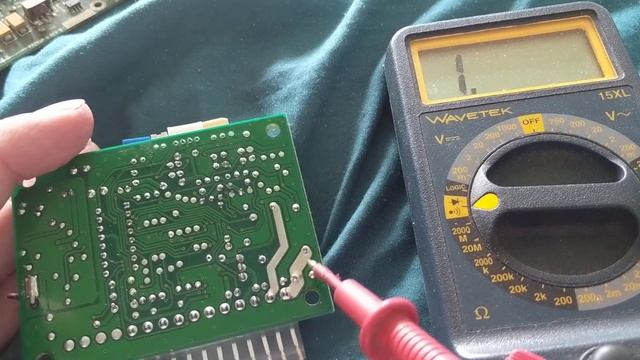 HOW TO UNDERSTAND A PRINTED CIRCUIT BOARD AND IT'S CONNECTIONS смотреть онлайн