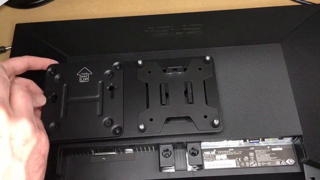 Tech Bench Build: Intel NUC Monitor Mount VESA Extension Plate (Ep. 4) смотреть онлайн