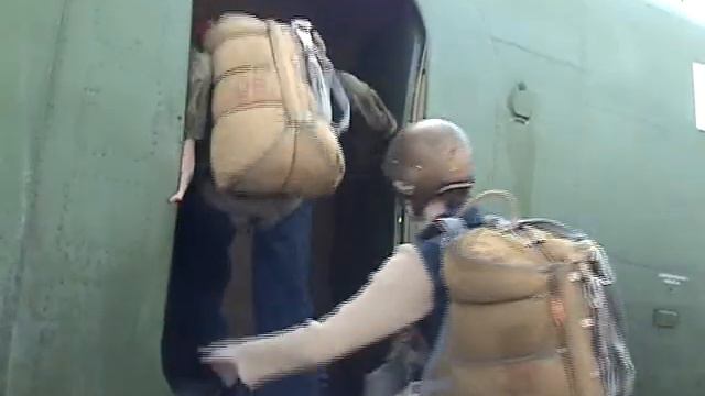 Прыжок с парашютом в Костромском ДОСААФ смотреть онлайн