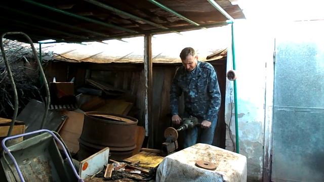 ИЭ 1015. Сверление в чугуне, стали, отверстие 32мм. смотреть онлайн