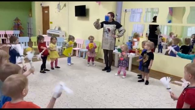 Снеговик в гостях у малышей смотреть онлайн