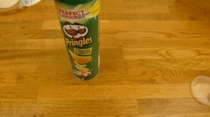 Pringles Cheese & Onion