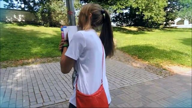 ОБНИМАЕМ людей на улице смотреть онлайн